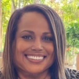 This is Vivian Carr-Allen's avatar and link to their profile