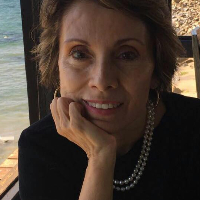 Psychologist Lourdes Mayes providing different types of therapy in San Francisco