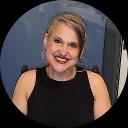 Psychologist Michelle Filippi-Robb providing different types of therapy in Phoenix