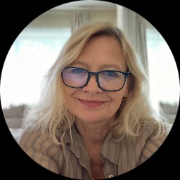 Psychologist Magdalena Orr providing different types of therapy in San Diego